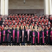 Al-Ahram News : Mansoura University Medical College celebrates the graduation of the eighth batch of 2019 from the Mansoura Manchester program